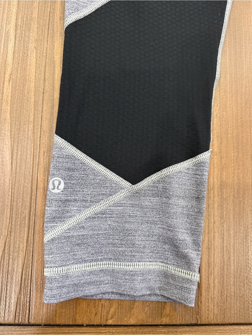 Lululemon Pace Rival Crop - Picture 7 of 9